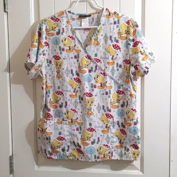 Nurse scrubs Looney Tunes Christmas Tweetie pattern hospital  top shirt Medium - Picture 1 of 7